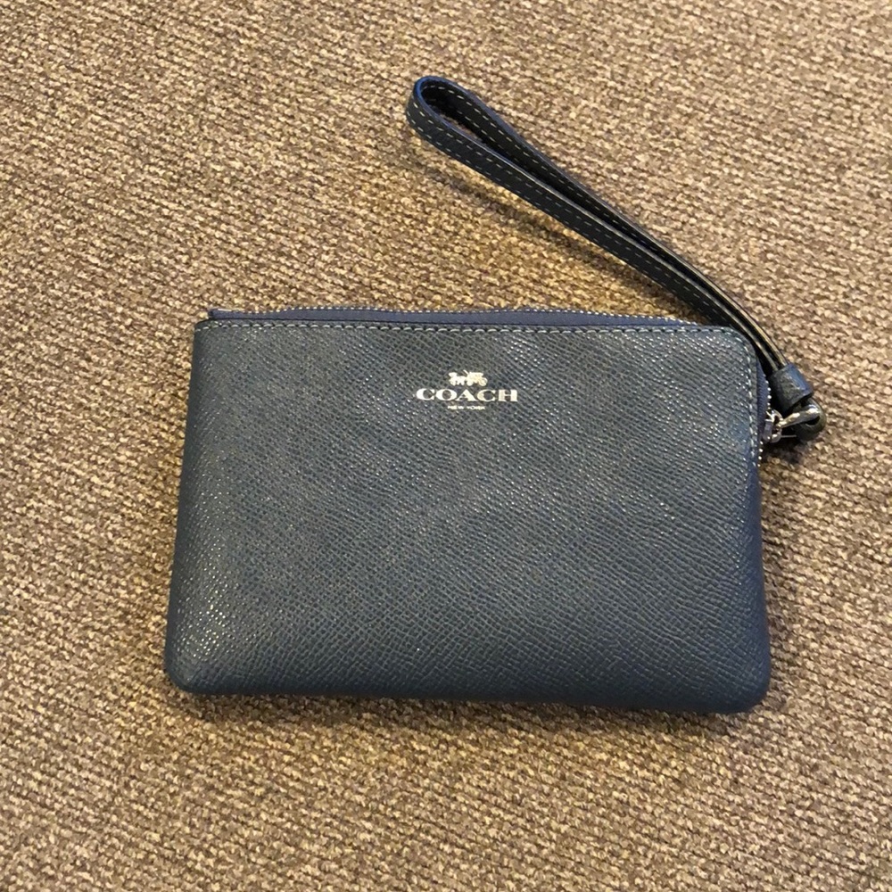 Like new coach wristlet.